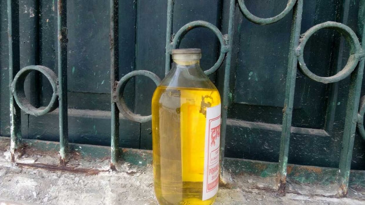 MDM to deliver oil to replace toilet cleaner