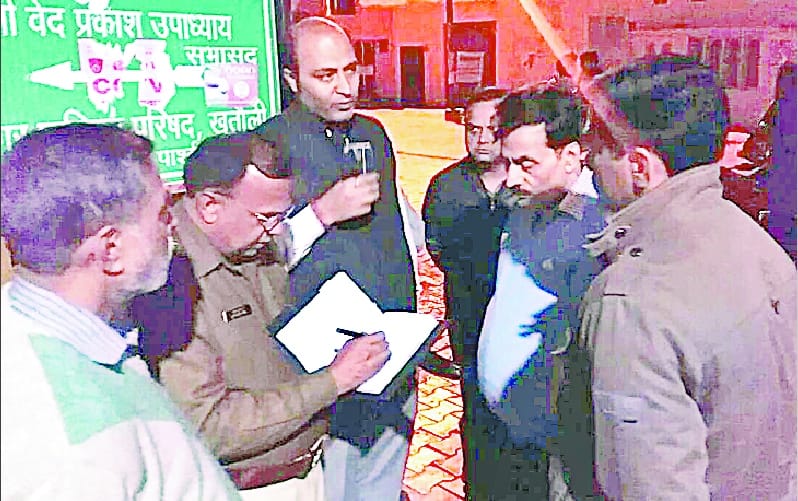 2.5 lakh looted from businessman