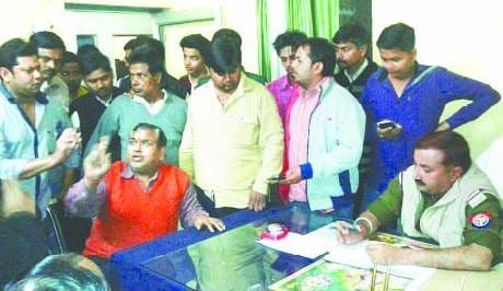 Sresham robbed of millions of Saraf in Amla, firing