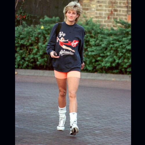 Fashion Icon Princess Diana's Gorgeous pictures in traditional and even in bikini dresses