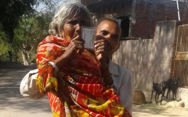 rae bareli voters showing jeal in casting votes