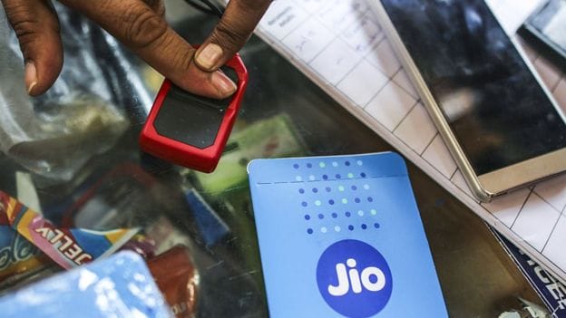 क्या जियो ने किया कंपनियों को विलय के लिए मजबूर?