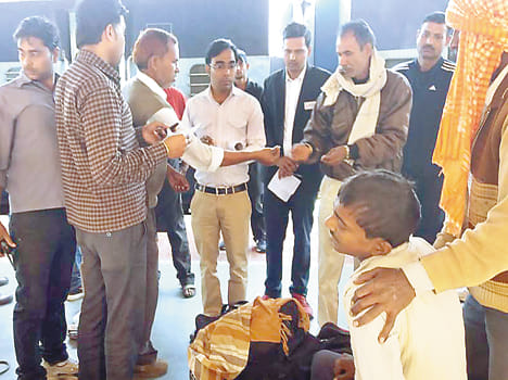 Muri in the passenger's condition deteriorated, found stretcher