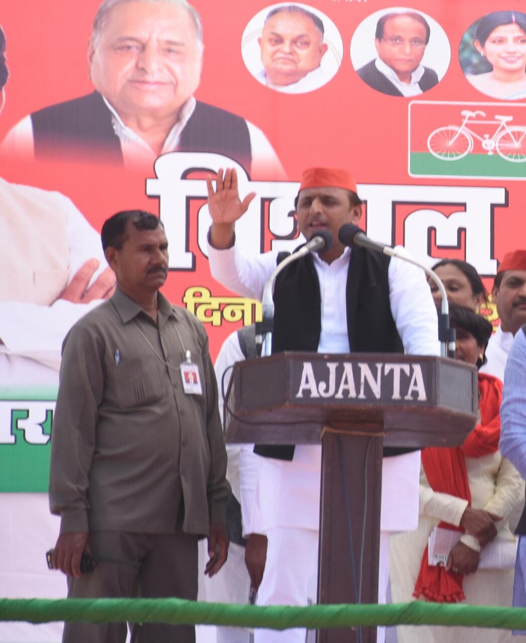 rout in akhilesh yadav faizabad rally