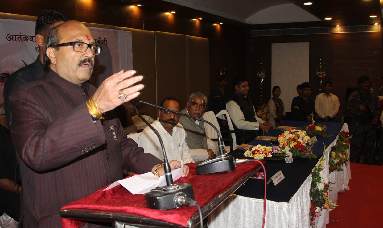 amar singh target sp leaders at varanasi, says sp leaders has terrorist connection
