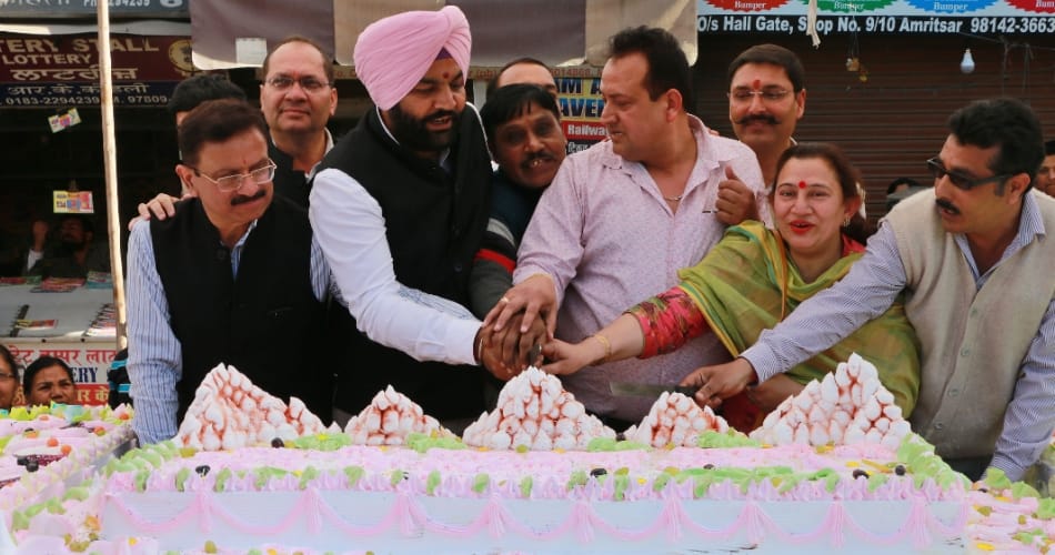 500 kg of cake cut on every shivratri, punjab news 