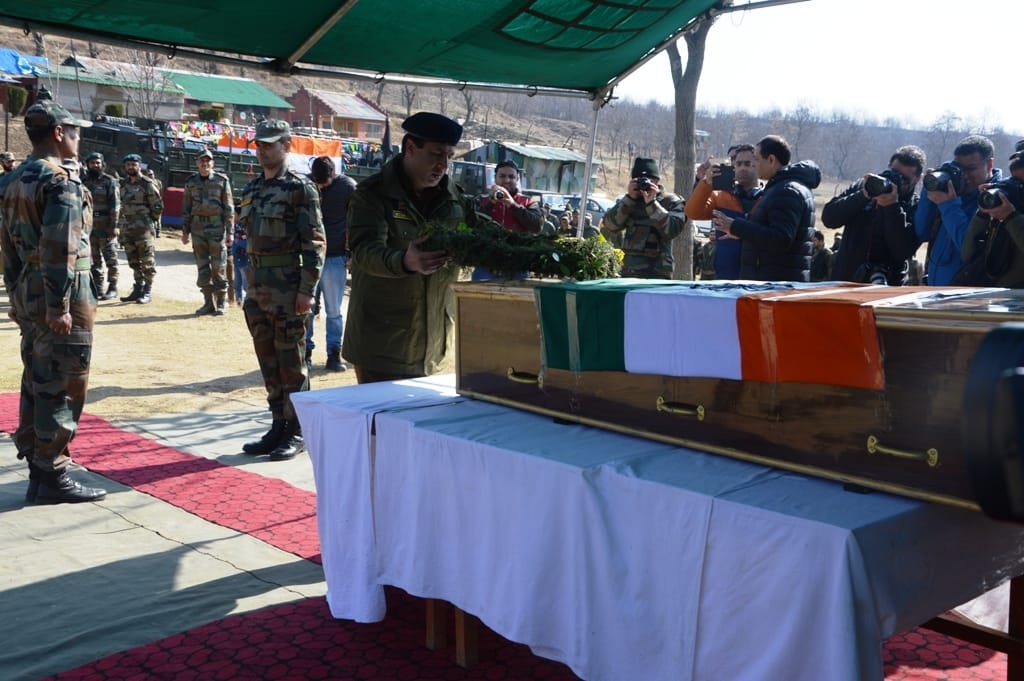 thousand people pay tribute to army soldier