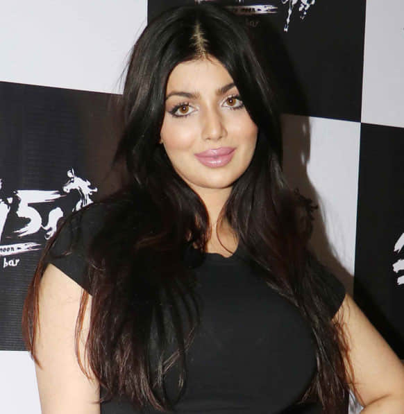 Salman Khan's heroine Ayesha Takia's lip surgery hogs attention, spotted at cafe and bar launch