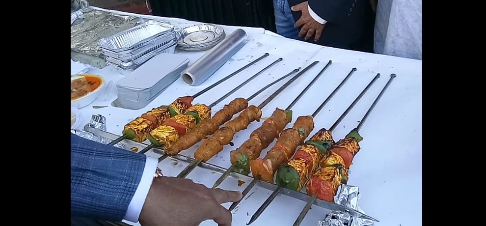 Chef of the Muslim masters on Shivaratri eating cooked dishes Phalahari