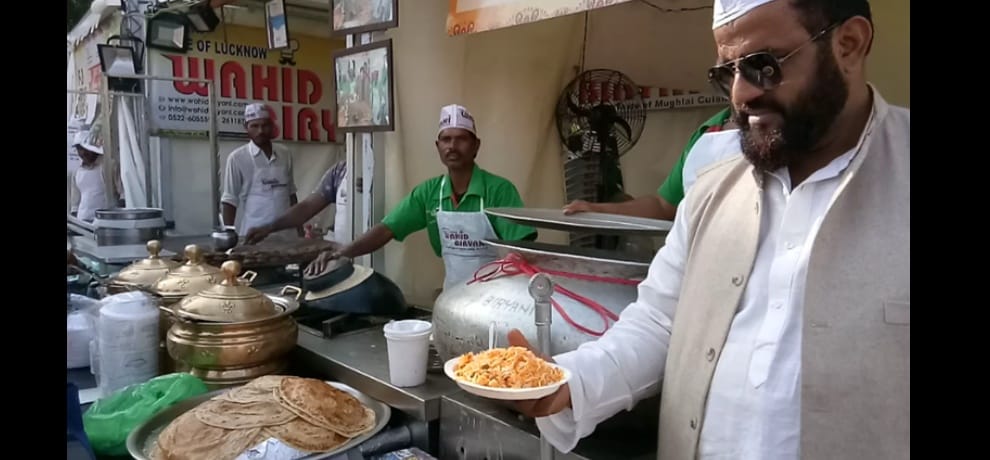 Chef of the Muslim masters on Shivaratri eating cooked dishes Phalahari