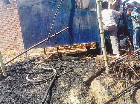 Fire caused by a short circuit, accessories ash