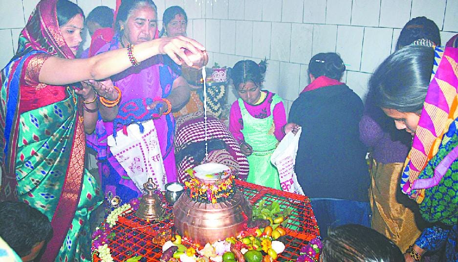 Maha Shivaratri Shiva temples drew crowds