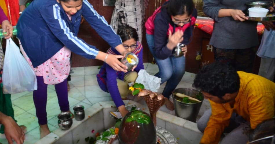 maha shivratri 2017 celebration at chandigarh temples