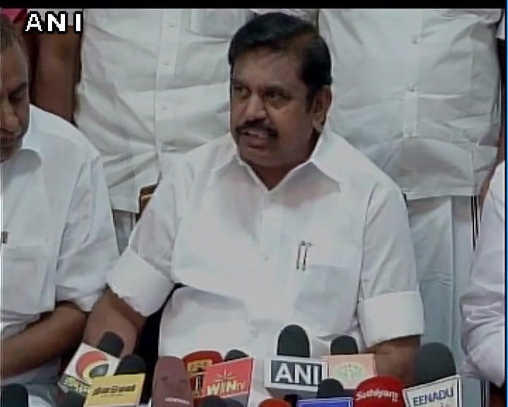 Tamilnadu: Palaniswamy government in crisis, cross over to Panneerselvam camp