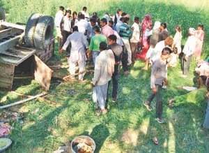 two injured in road accident in kunda area