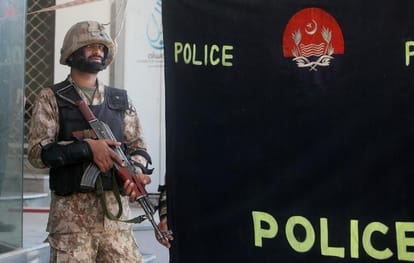 Ten killed in Lahore bomb blast
