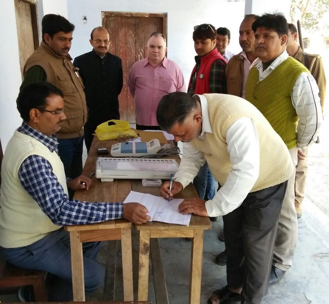 The training was conducted by polling 200