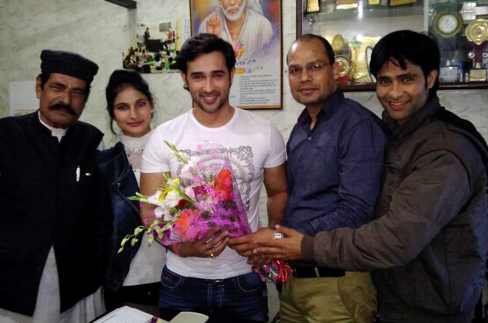TV actor Karan Sharma and tiara arrived Rishikesh