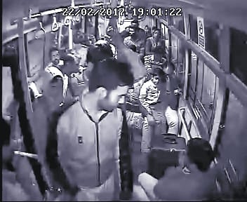 big theft in chandigarh ctu bus, Stealed gold of worth Rs 2.50 lakh