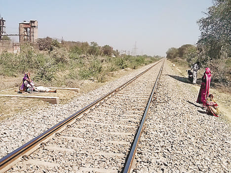 The young man's suicide by jumping in front of train
