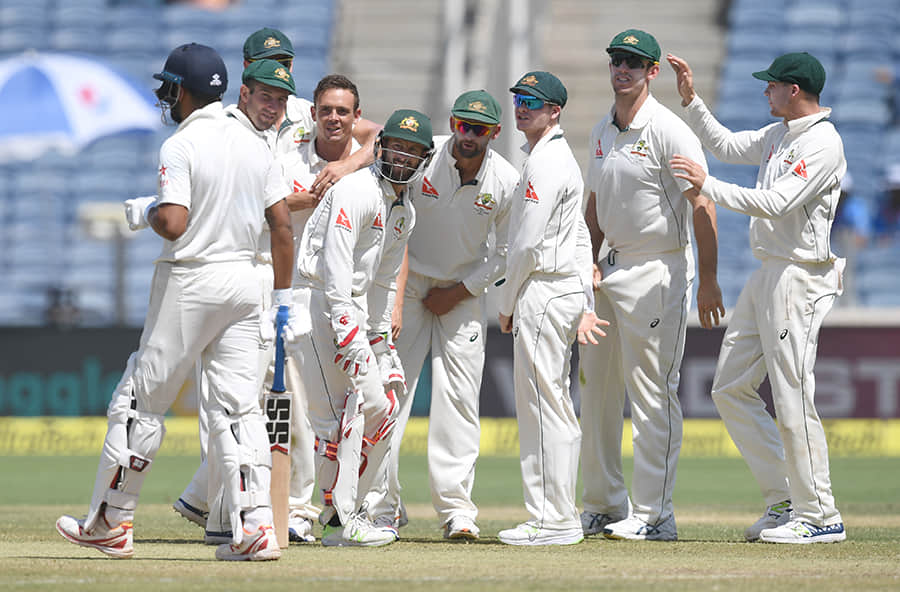 What are the reagions behind india's defeat in Pune test Against Australia