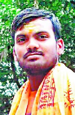 Current student's death at the temple are Selfi