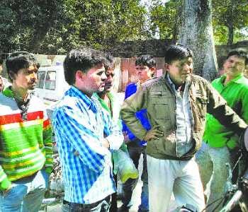 The death of two youths in tripling bike riders, one serious