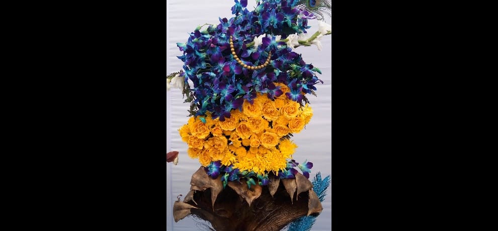 Here, Flower Lover watched more than 1000 varieties of flowers 