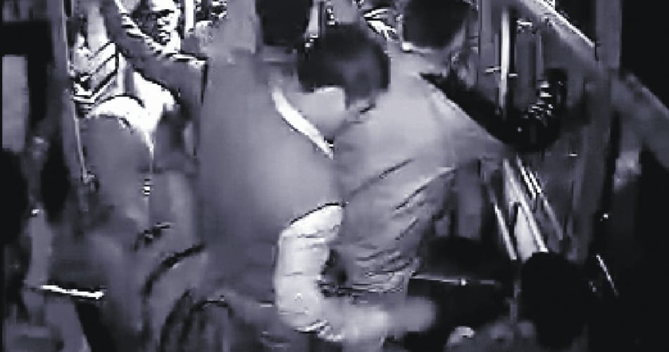 boys stealed bag full of gold jewellery in running bus at chandigarh, thievery captured in cctv