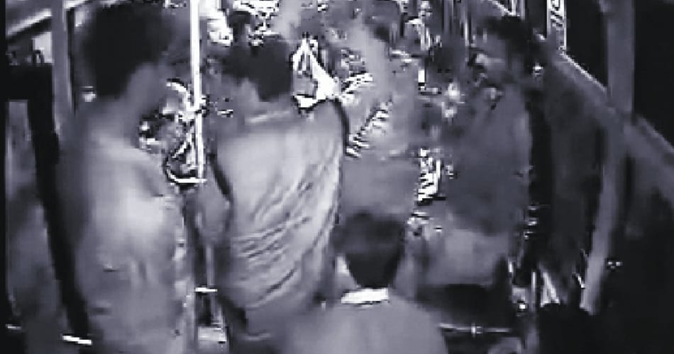 boys stealed bag full of gold jewellery in running bus at chandigarh, thievery captured in cctv