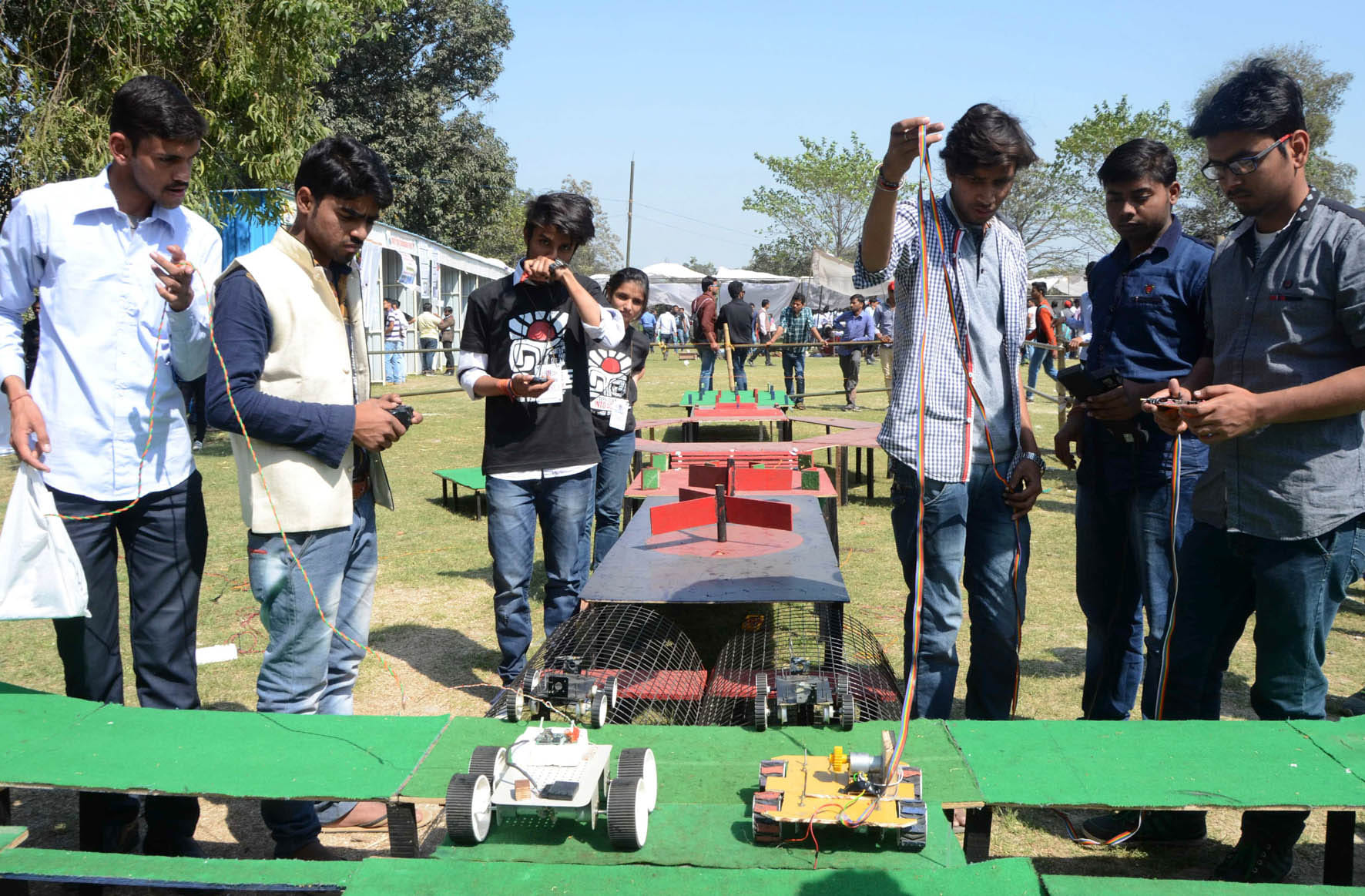 iit bhu: iitians shows there inovation at technex 2017