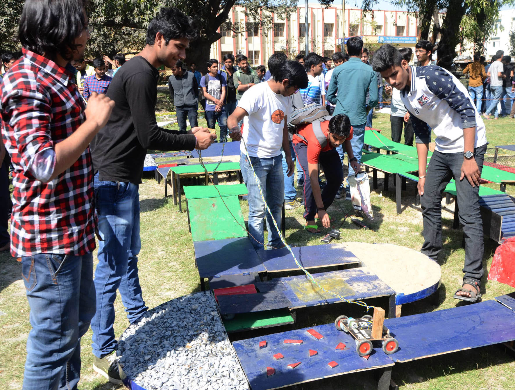iit bhu: iitians shows there inovation at technex 2017