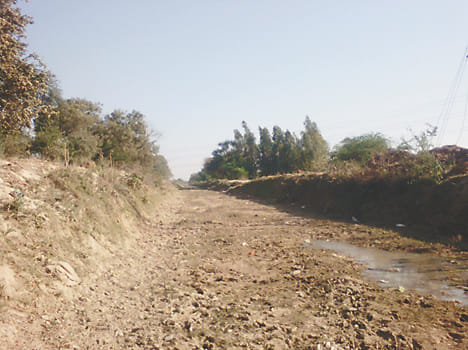 Muddy road traffic affected