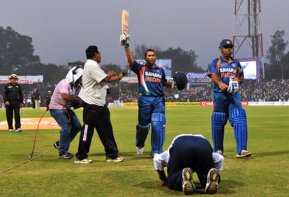 sachin connected with social site linkedin, shares post on second inning