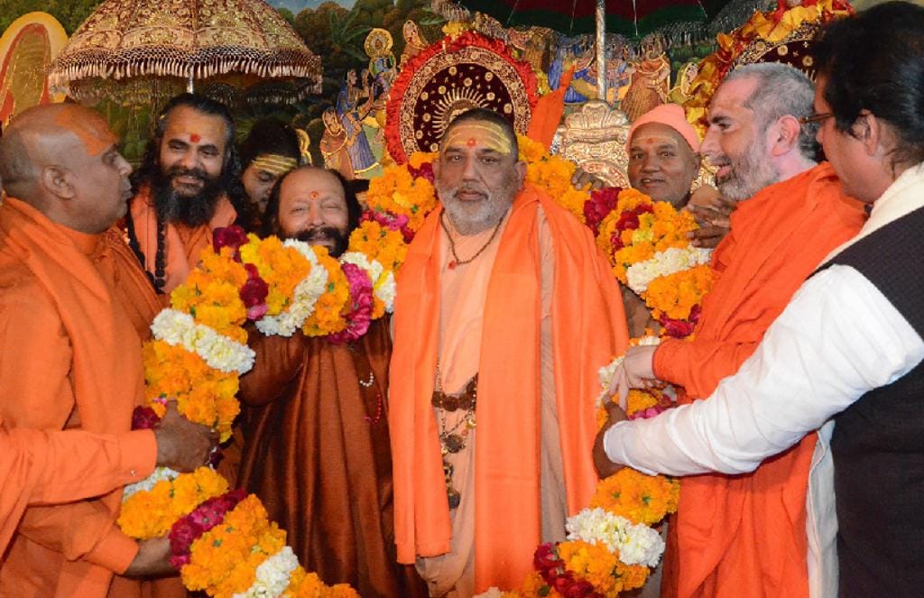 swami swarupanand sarsvati said about Swami Achyutananda teerth maharaj