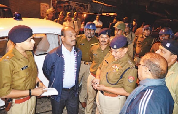 Molesting checkpoint tried to burn, Waving arms before police, Sectarian tensions