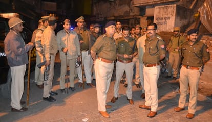 Molesting checkpoint tried to burn, Waving arms before police, Sectarian tensions