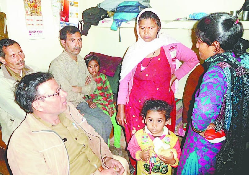 Try to lift the baby, Police scramble, Demolition of Jeep 