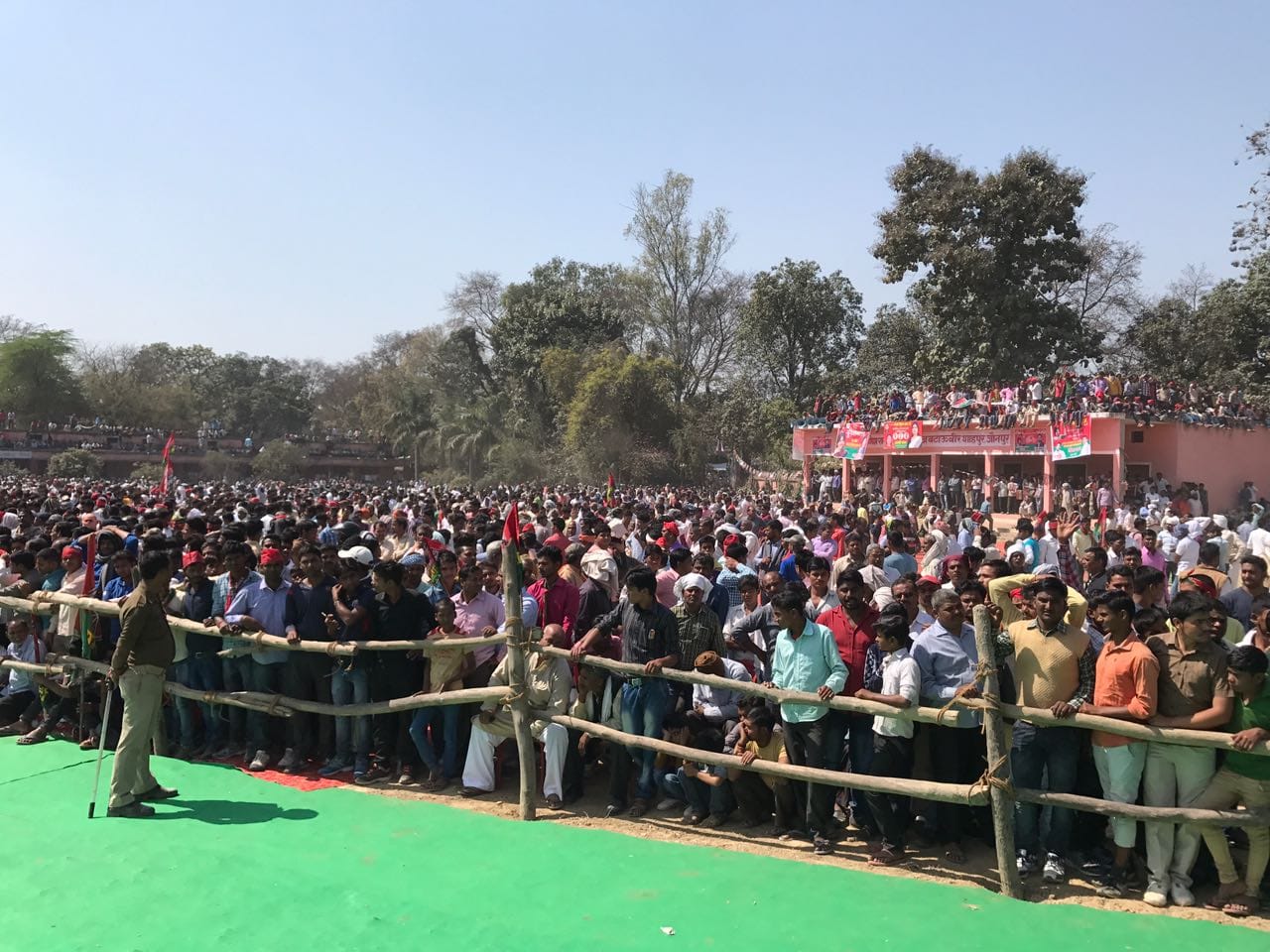 dimple yadav seen first time in purvanchal for election campaign