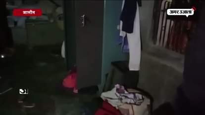 THEFT IN 4-5 HOUSES OF VILLAGE IN JALAUN