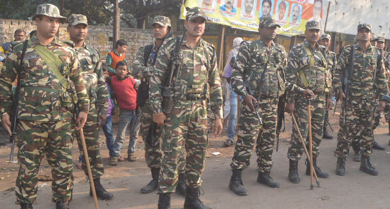 Para-military quoting booth, will be out police