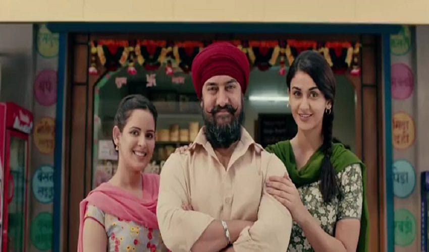 viral video of aamir khan about the daughters