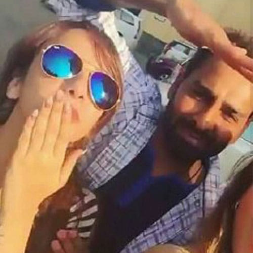 nitibha kaul become the doll for a fashion show