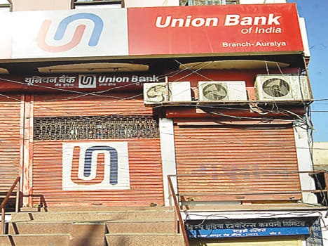 In the afternoon, cashless ATMs, people upset