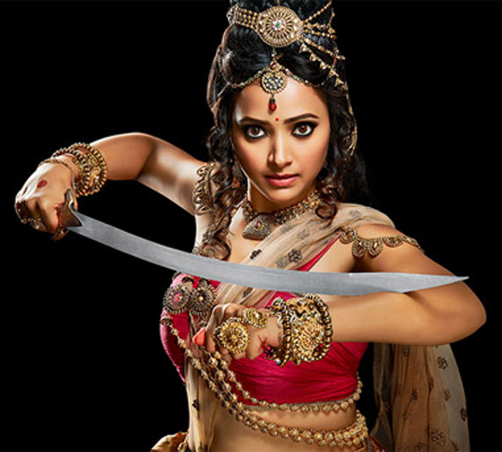 shweta basu prasad met an accident at the set of chandranandini