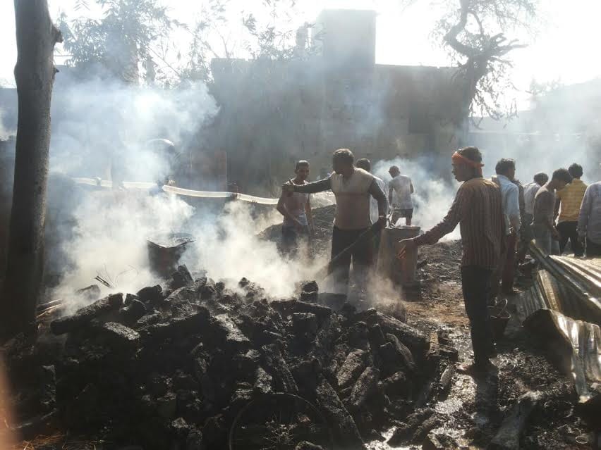 Pduli five huts and a house in the village burned