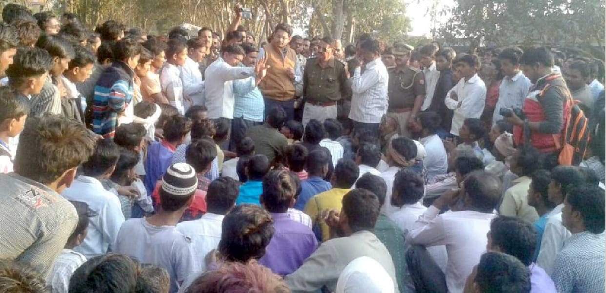 Six people died in two road accidents
