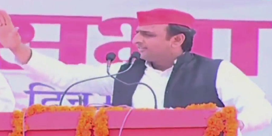 akhilesh yadav addresses election rally in deoria in up