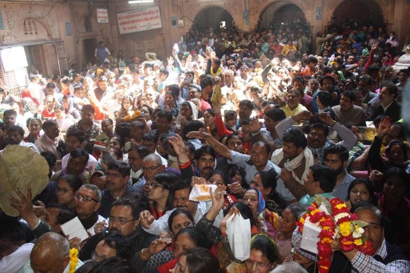 rush in bankebihari temple on sunday