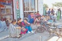 bus shelter, students, wait buses, open, kaithal
